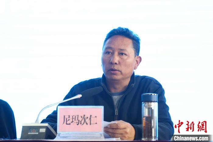 西藏自治區(qū)體育局黨組副書記、局長尼瑪次仁講話?！∝暣_ 攝